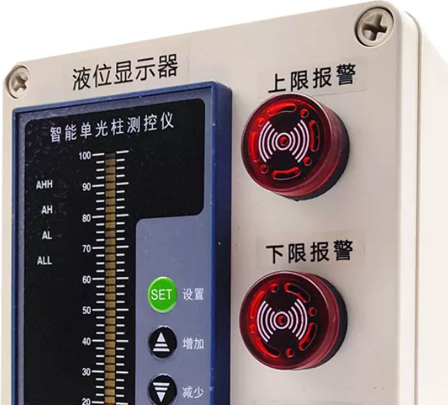 单路液位显示控制箱T80光柱测控仪面板特写